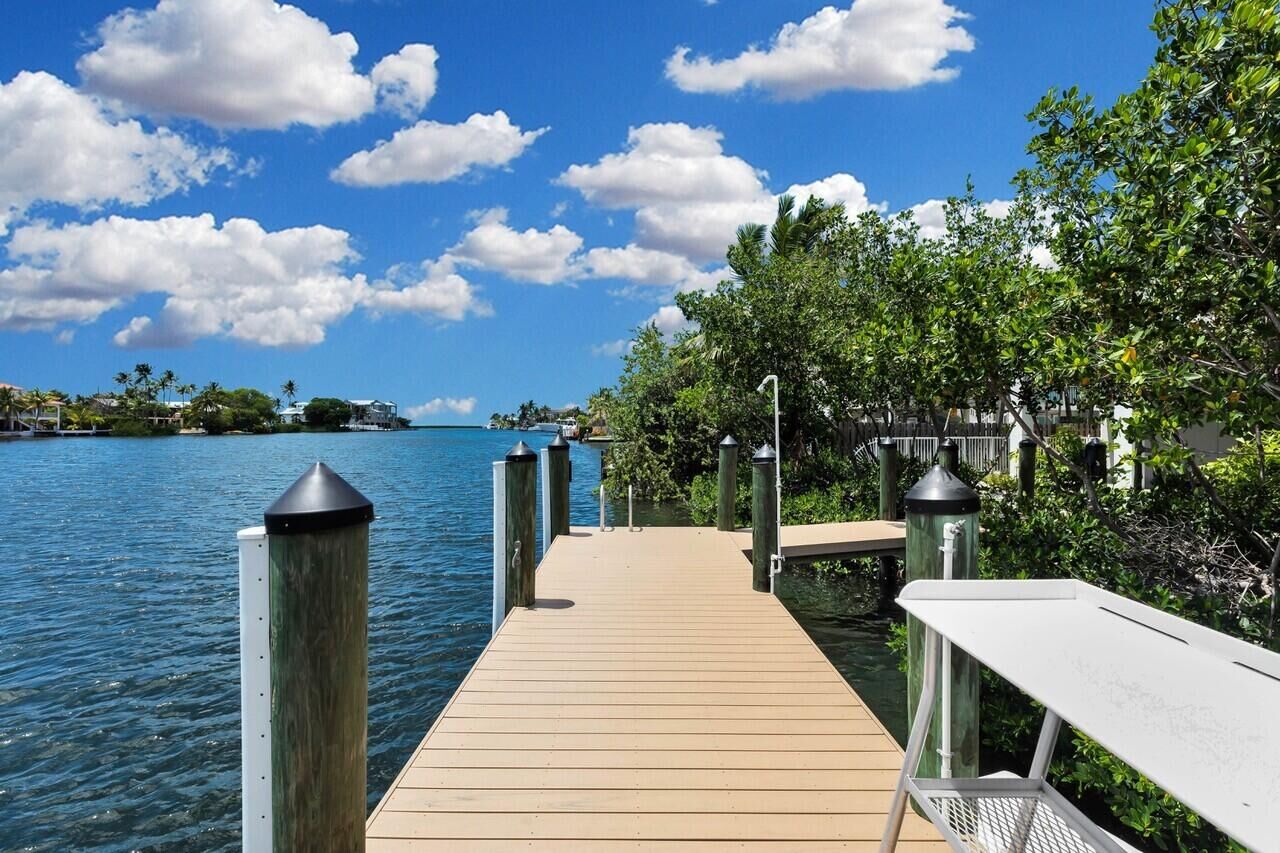 Property Photo:  217 Bruce Court  FL 33050 