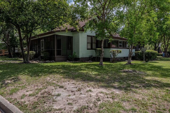 Property Photo: 1033 Britt Avenue GA 31906