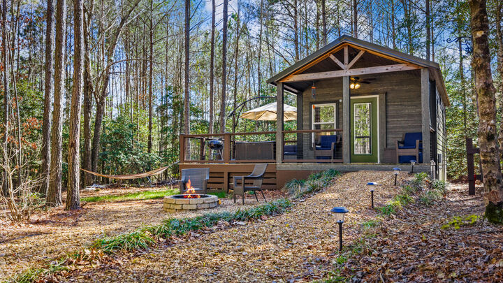 Property Photo: 52 County 1035 Roads AL 35984