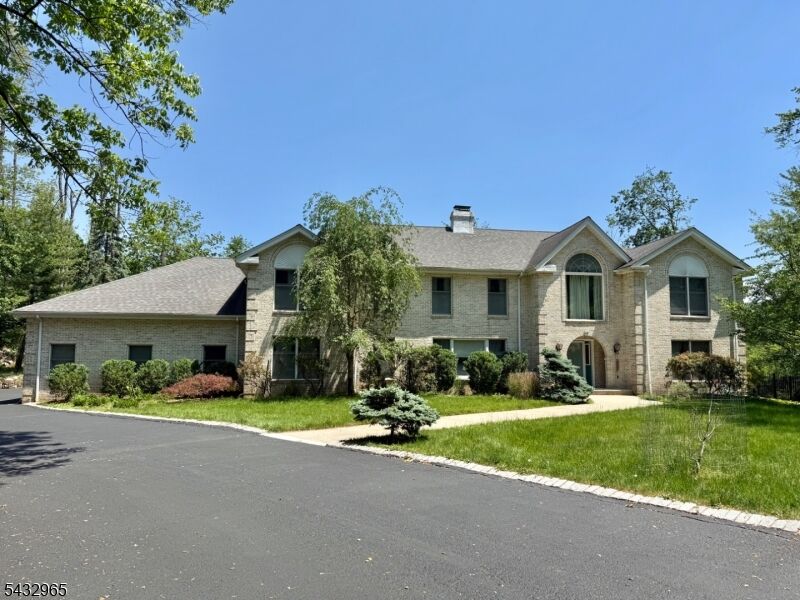 Property Photo:  60 Evergreen Ln  NJ 07069 