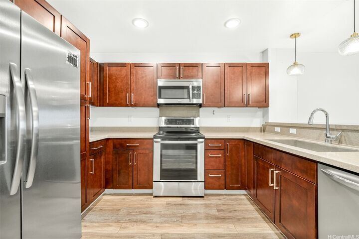 Property Photo:  91-960 Iwikuamoo Street 305  HI 96706 