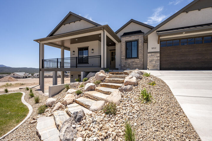 Property Photo: 1852 S Hidden Canyon Rd UT 84720