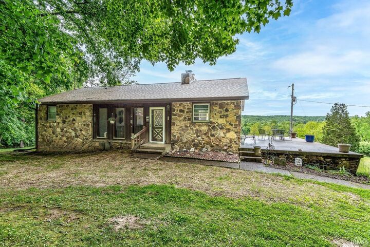 Property Photo:  13305 E Hillview Lane  IN 47459-7101 