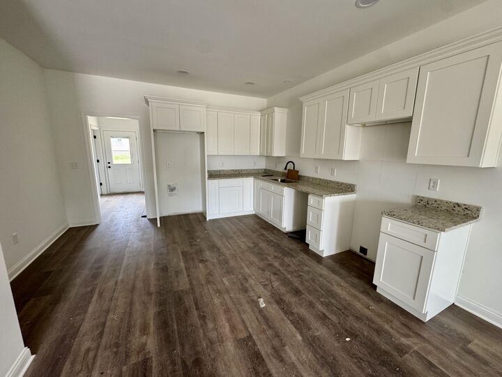 Property Photo: 836 Ridgewood Drive 6 KY 40403
