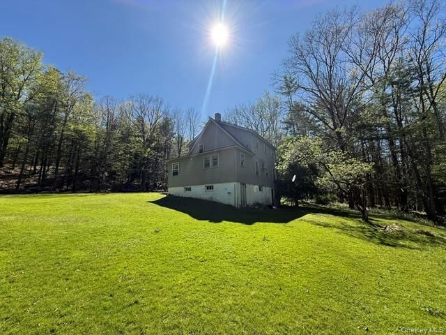 Property Photo: 182 Bee Hollow Road PA 18458