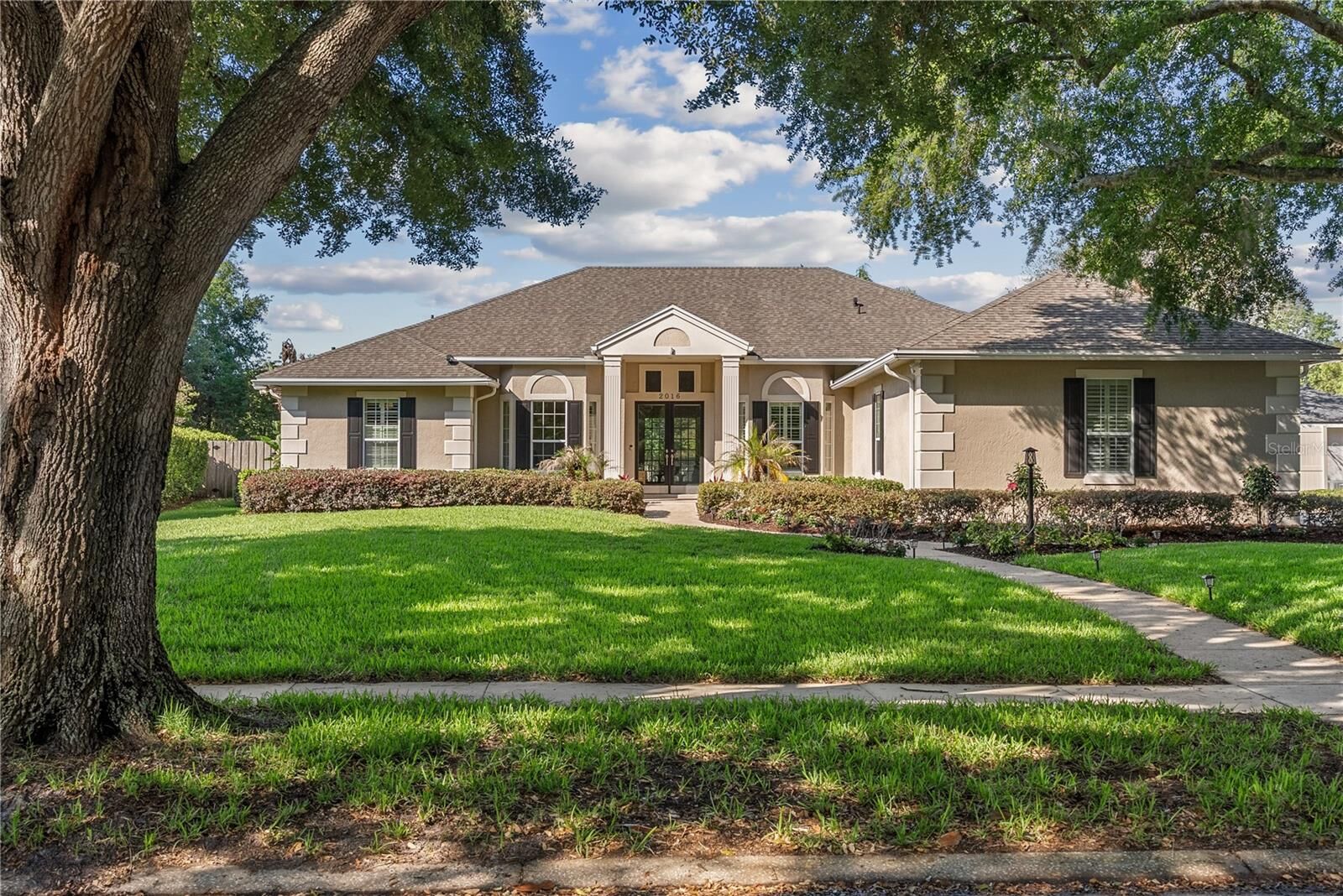 Property Photo:  2016 Whitfield Lane  FL 32835 