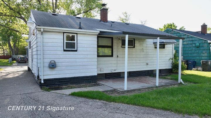 Property Photo: 1847 Barks Street MI 48503