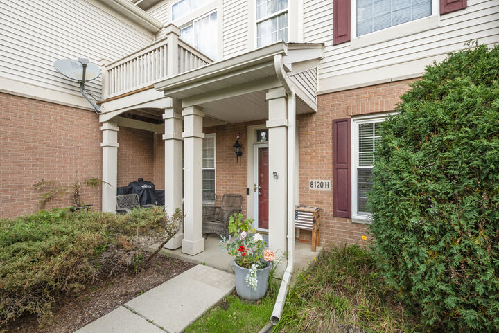 Property Photo:  8120 Concord Lane H  IL 60458 