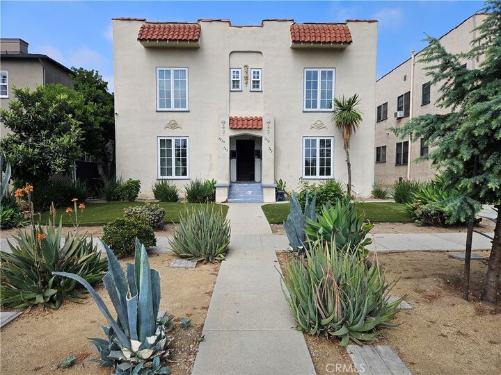 Property Photo:  743 S Chevy Chase  CA 91205 