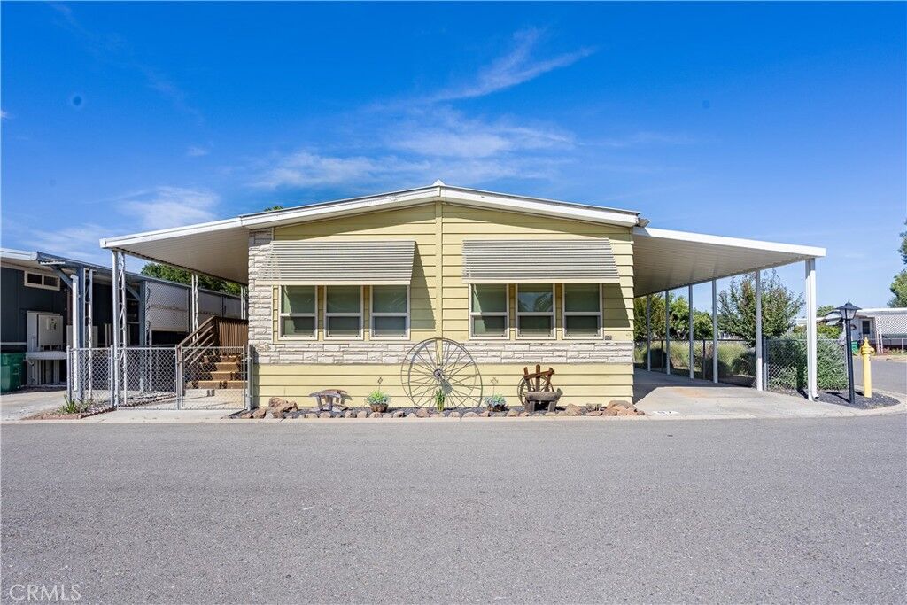 Property Photo: 701 E Lassen 97 CA 95973