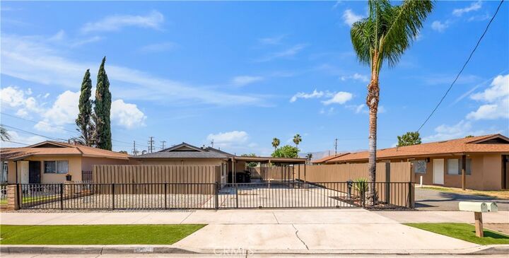 Property Photo:  470 W Kimball  CA 92543 
