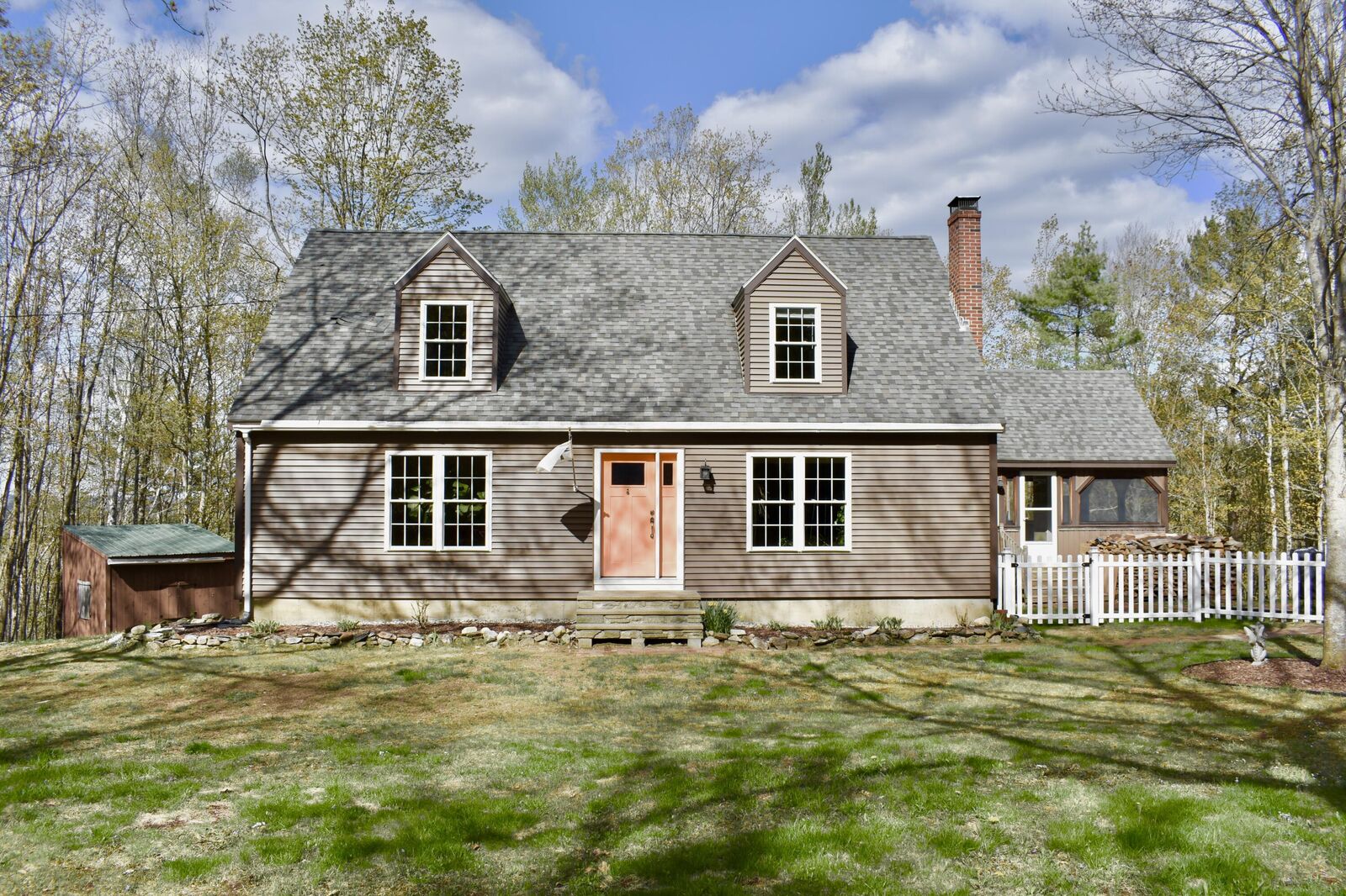 Property Photo: 319 N Raymond Road ME 04071