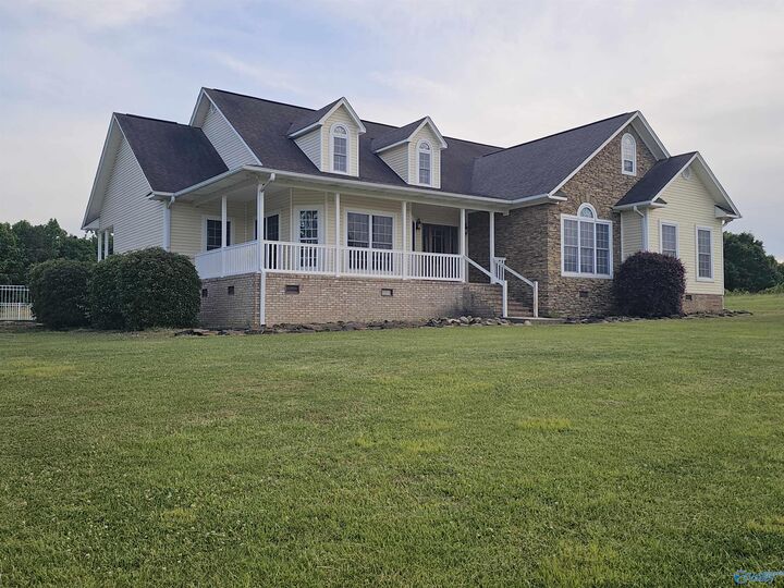 Property Photo:  6800 County Road 38  AL 35771 