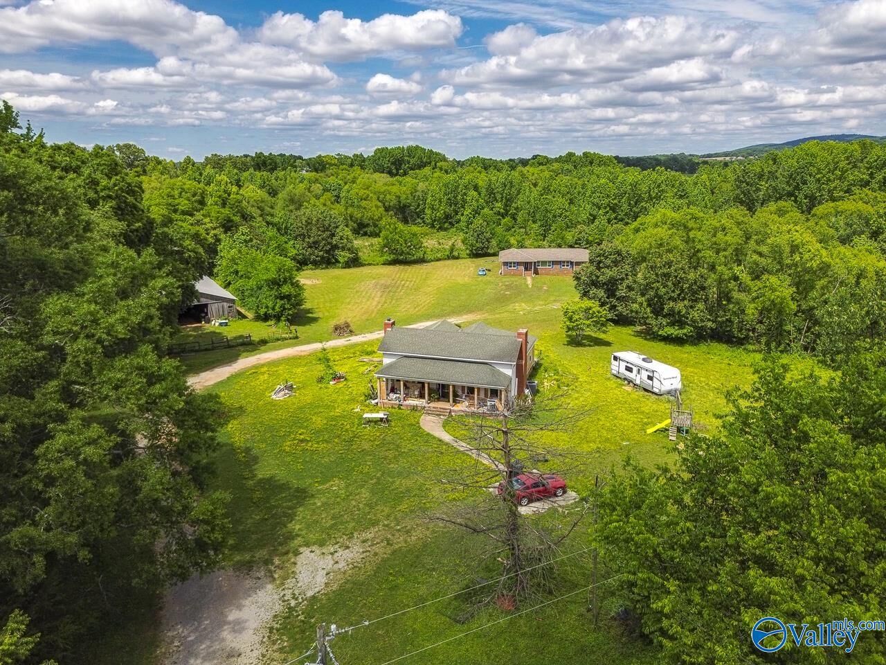 Property Photo: 319 Coulter Drive AL 35761