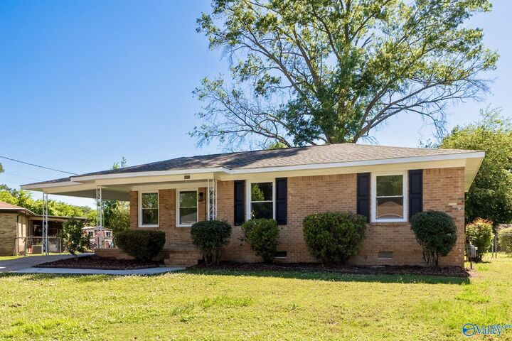 Property Photo:  4402 Kiger Street SW  AL 35805 