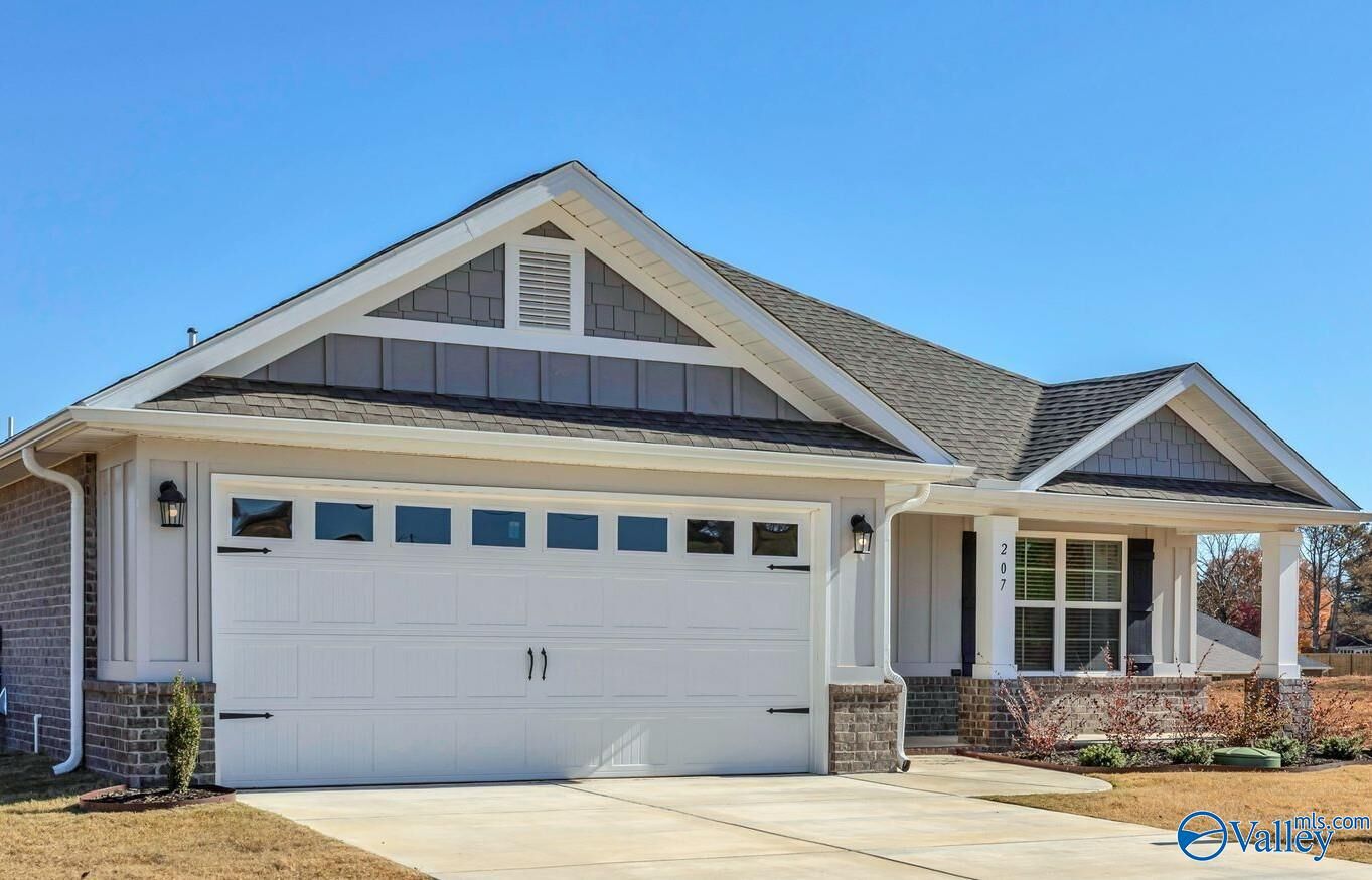 Property Photo:  101 Vickery Court  AL 35810 