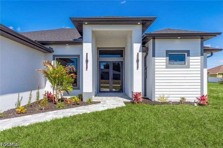 Property Photo:  1506 NE 17th Terrace  FL 33909 