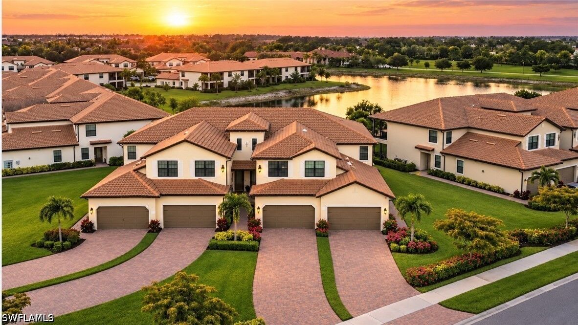 Property Photo: 2359 Montserrat Lane 202 FL 34120