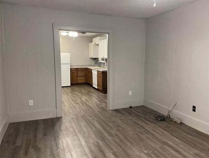 Property Photo:  1006 W College Ave  OK 74631 