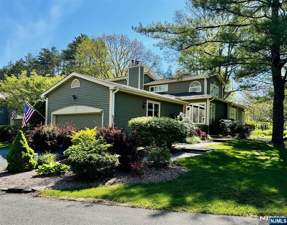 Property Photo:  28 Old Fourth Drive  NJ 07438 