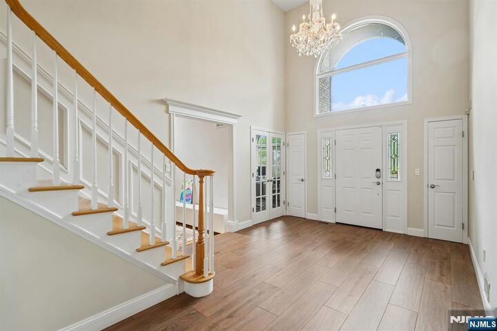 Property Photo:  22 Wagon Trail  NJ 07430 