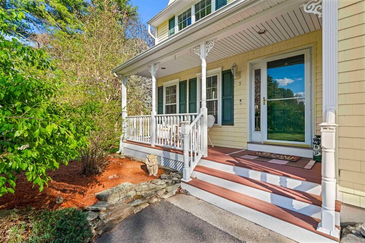 Property Photo: 5 Spicebush Circle NH 03052