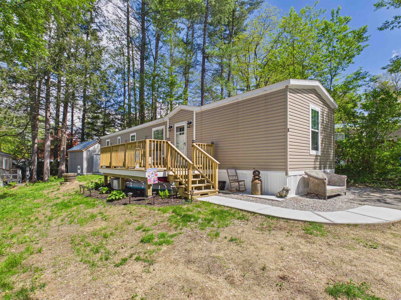 Property Photo: 21 Blue Jay Court NH 03431