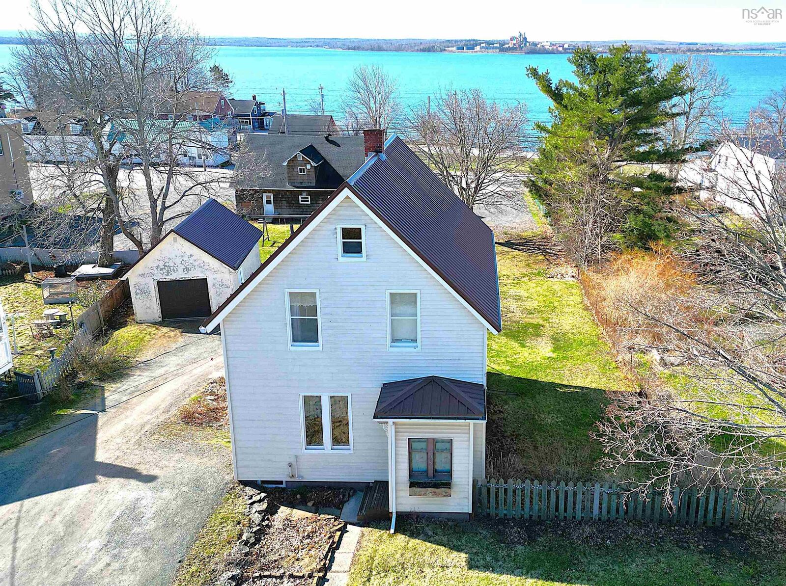 Property Photo:  245 High Street  NS B0K 1H0 