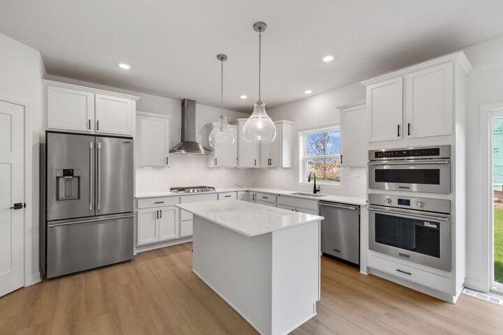 Property Photo:  677 Sierra Parkway  MN 55387 