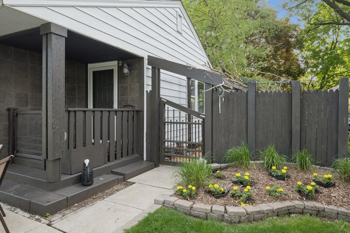 Property Photo:  5929 Queen Avenue S  MN 55410 