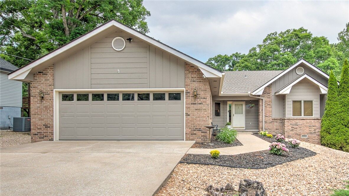 Property Photo:  15 Timbercrest Lane  AR 72715 