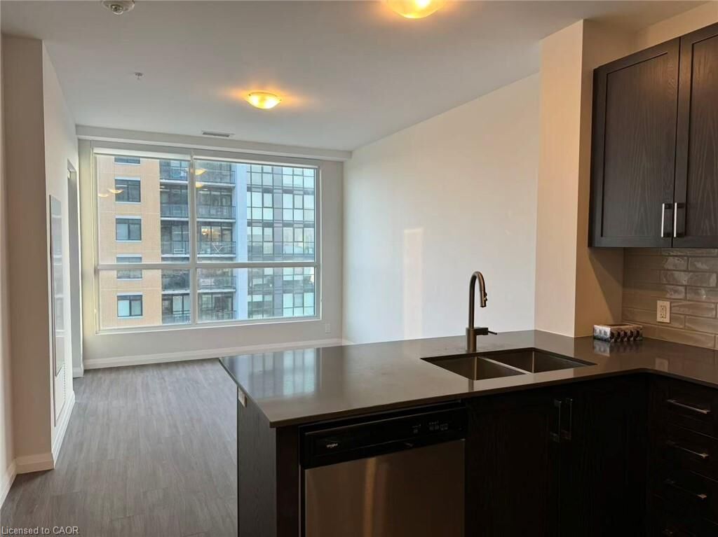 Property Photo:  104 Garment Street 1705  ON N2G 0C8 