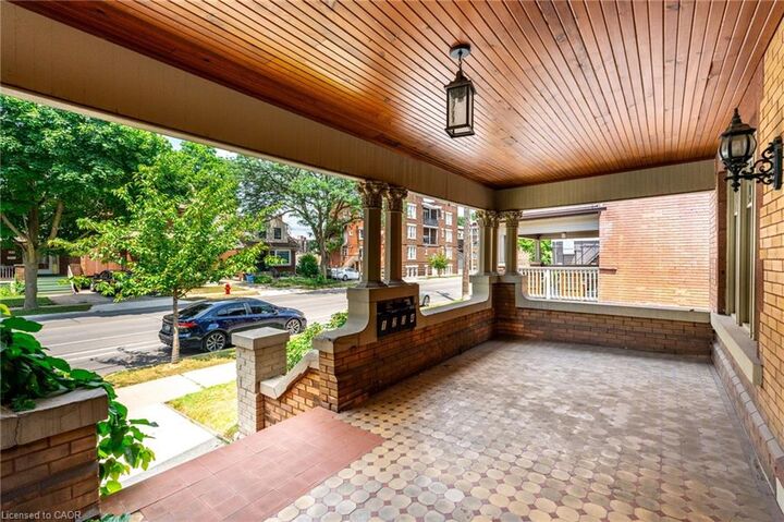 Property Photo:  137 Sherman Avenue S  ON L8M 2R1 