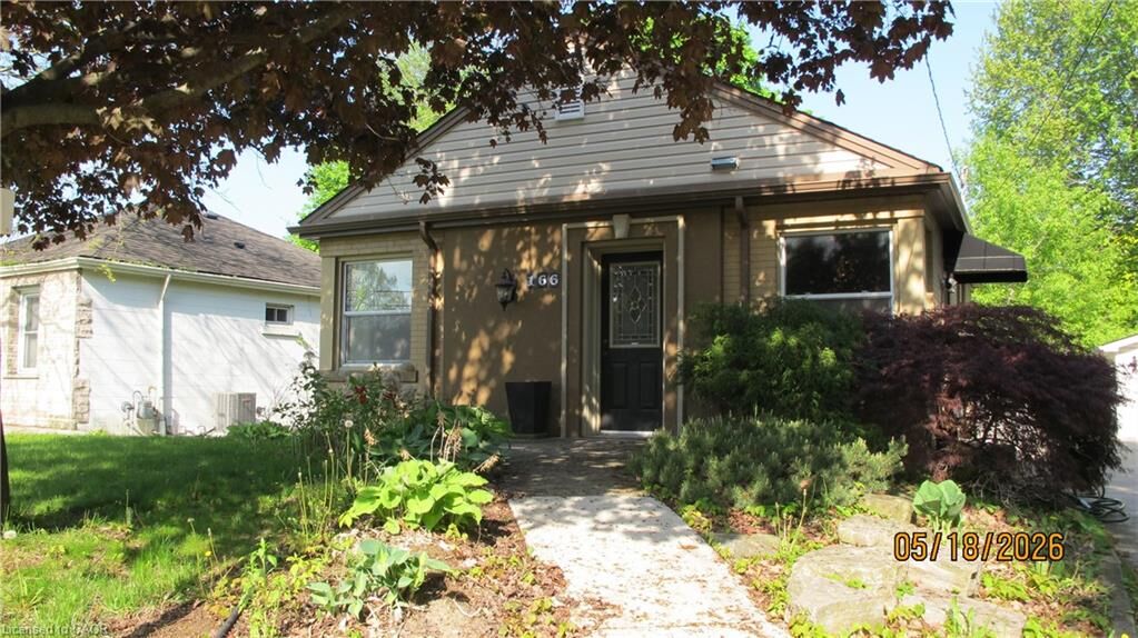 Property Photo:  166 Haddon Avenue S  ON L8S 1Y1 