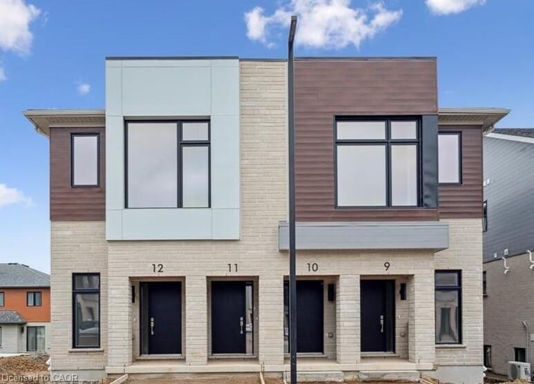 Property Photo:  15 Stauffer Woods Trail C11  ON N2P 0L1 