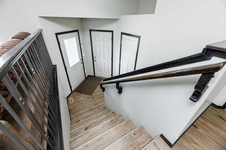 Property Photo:  52 Vancouver Crescent  AB T4R 0N6 