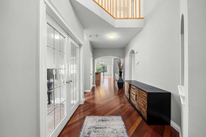 Property Photo:  117 Westmount Road  AB T1S 2J5 