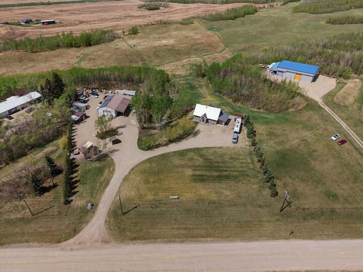 Property Photo:  30-36006 Highway 2 Service Road South  AB T4G 0G6 