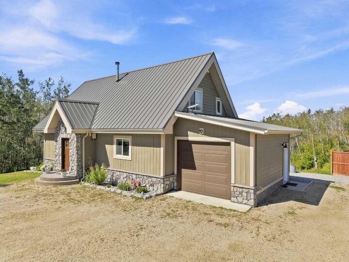 Property Photo:  30-36006 Highway 2 Service Road South  AB T4G 0G6 