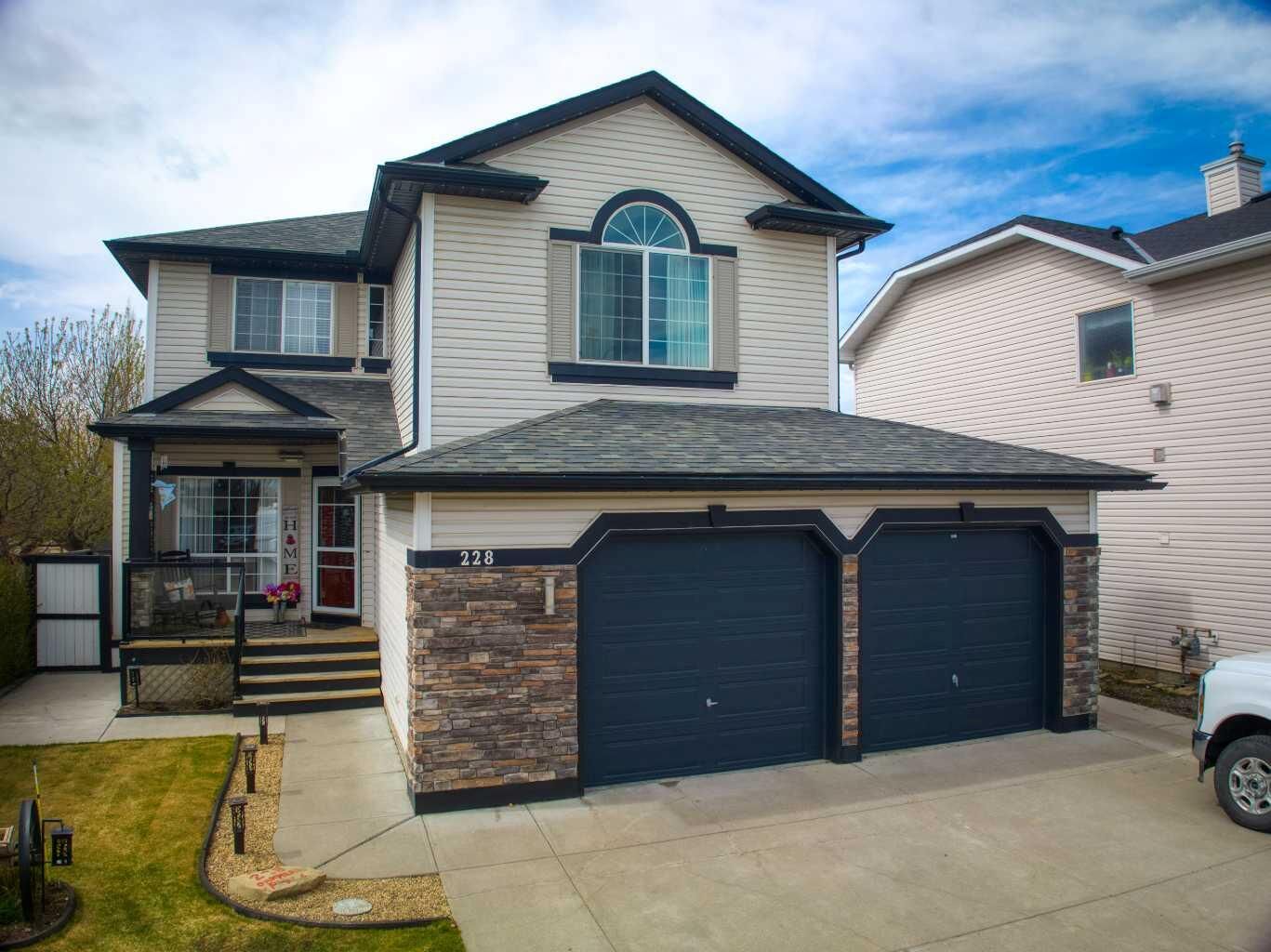 Property Photo:  228 Oakmere Place  AB T1X 1L2 