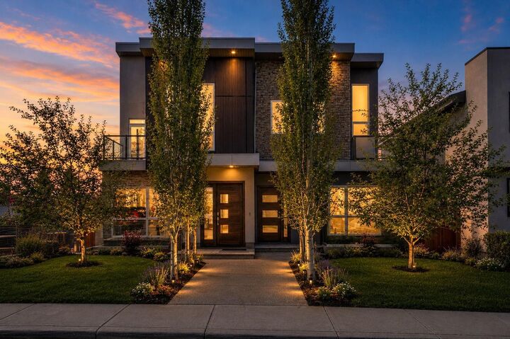 2505 21 Street SW — photo 1