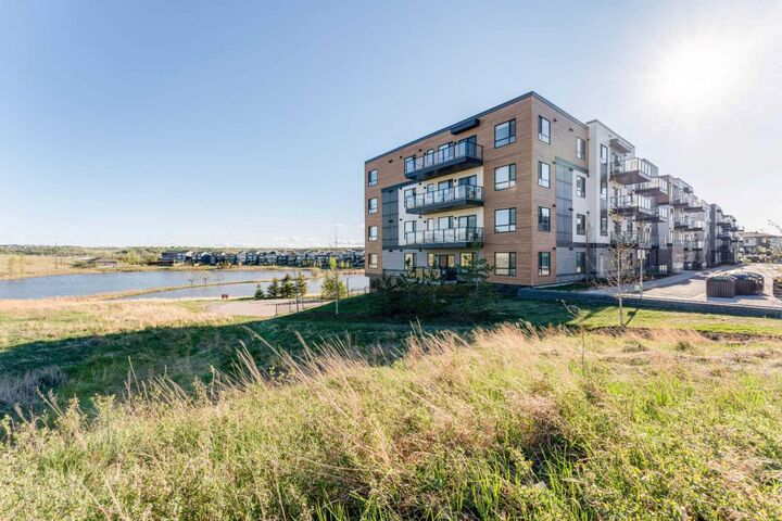 42 Cranbrook Gardens SE 2410 — photo 1