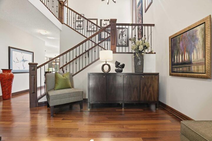 Property Photo:  12 Aspen Cliff Close SW  AB T3H 0L9 