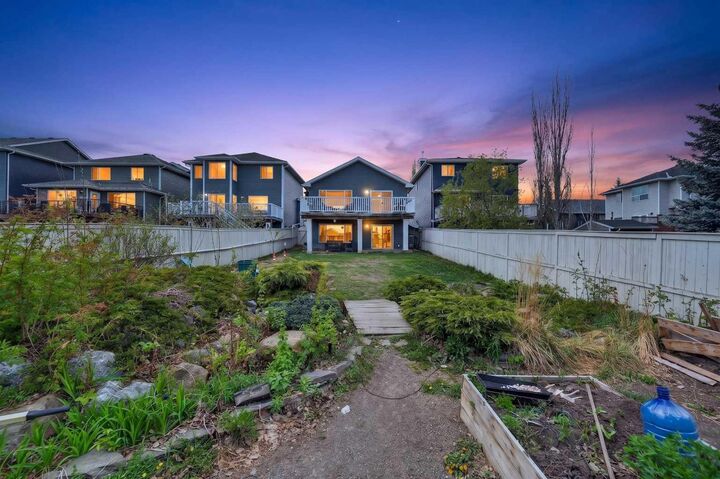Property Photo: 44 Bridlepost Green SW AB T2Y 3X6