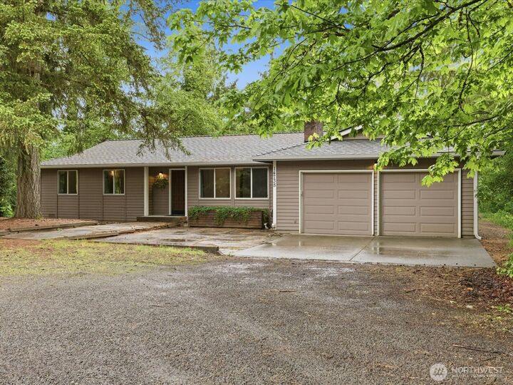 Property Photo: 14738 SE 244th Street WA 98042