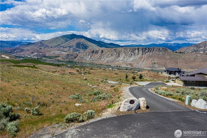 Property Photo:  220  Ridge Road  WA 98843 