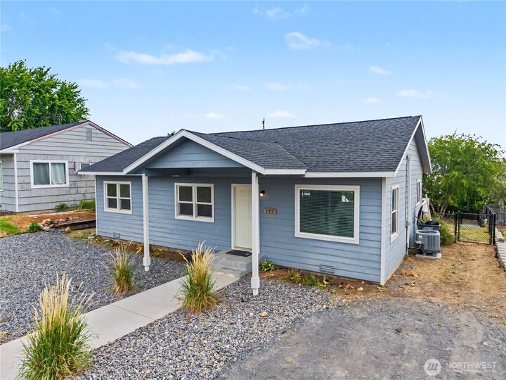 Property Photo: 222 Mocliff Road WA 98823