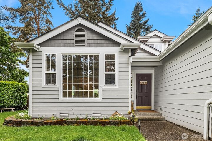 Property Photo:  1216  200th Avenue E  WA 98391 