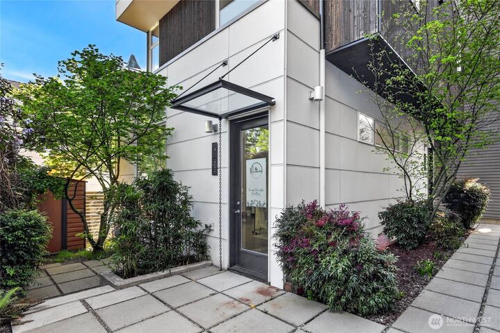 Property Photo:  4153  California Avenue SW  WA 98116 