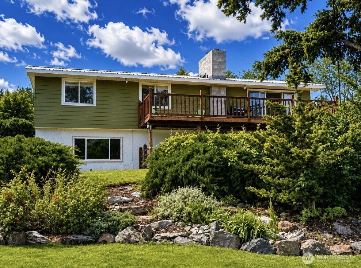 Property Photo:  33601  Highway 97  WA 98844 